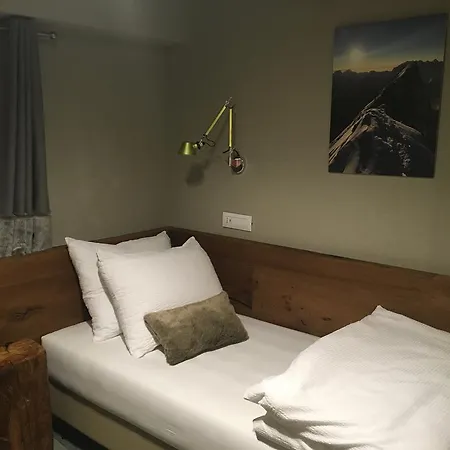 4478 Mountain Valtournenche